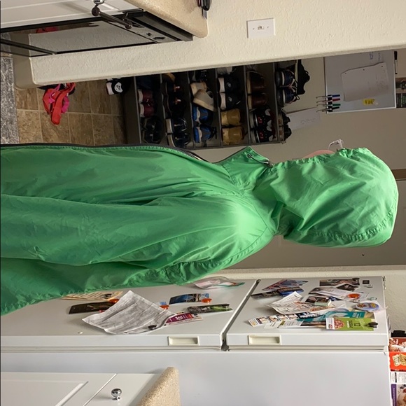 Eddie Bauer wind breaker jacket. - Picture 6 of 6